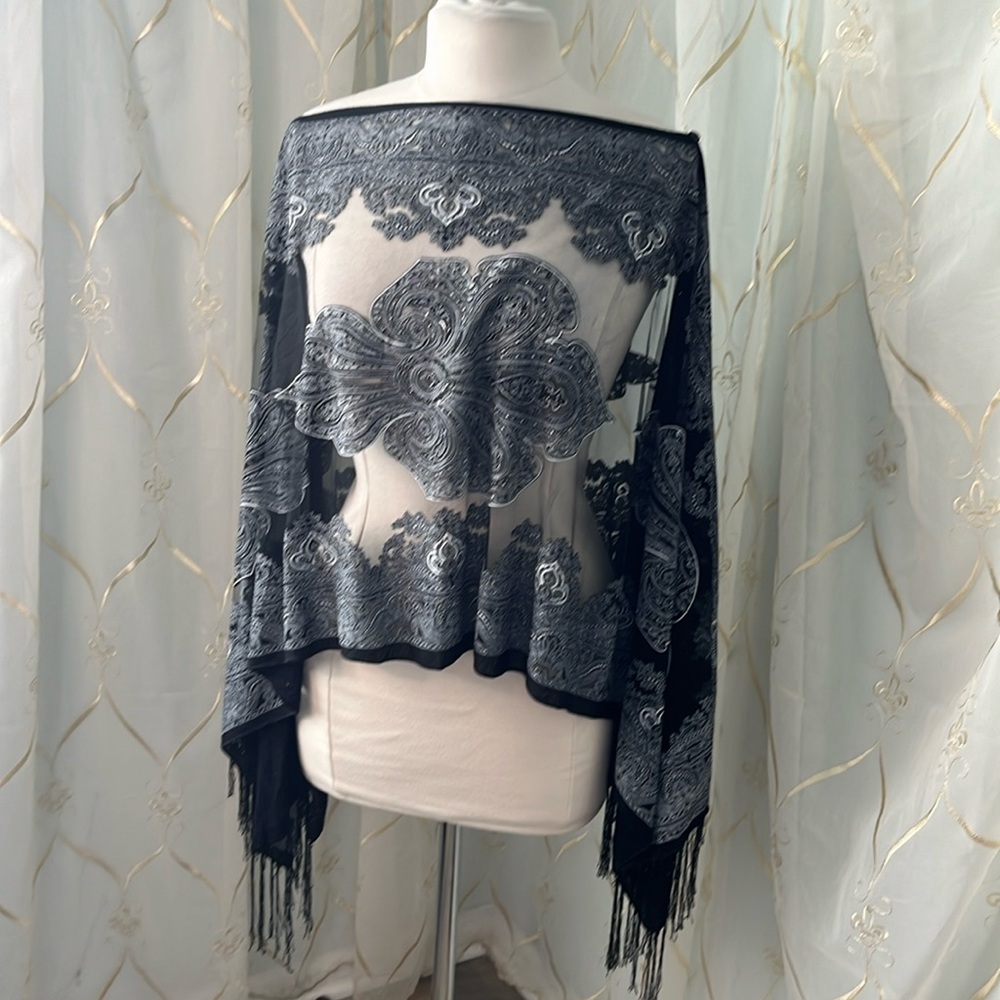 Source Unknown Black & Gray Sheer Paisley Fringe Wrap Scarf
